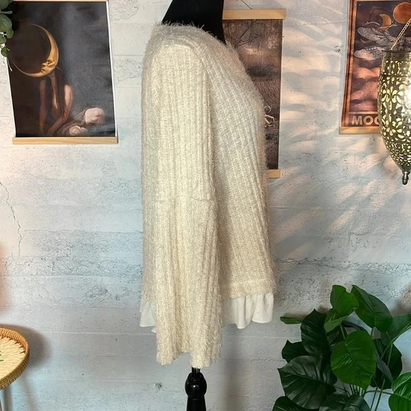 Mystree fussy cream sweater size medium - Picture 4 of 10